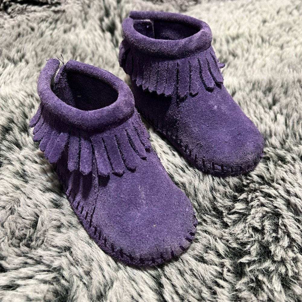 Minnetonka Purple Baby Booties